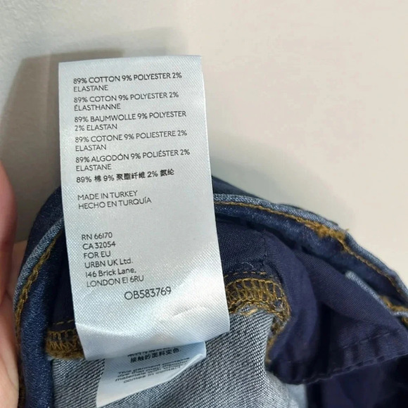 Free People Dark Wash Busted Skinny Jeans with Intentional Holes - Size 28 R - Picture 11 of 12